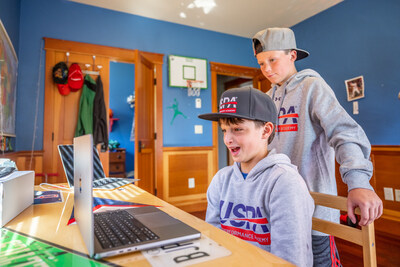 US Performance Academy students access online curriculum.