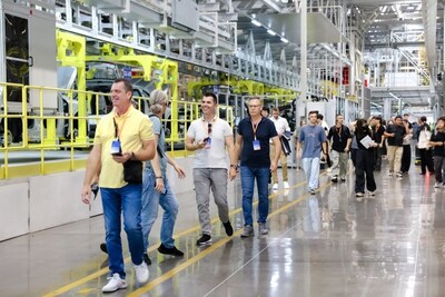 On June 6, the European media visited the final assembly workshop of Changan Automobile’s Intelligent Digital Factory. (Photo/Changan)