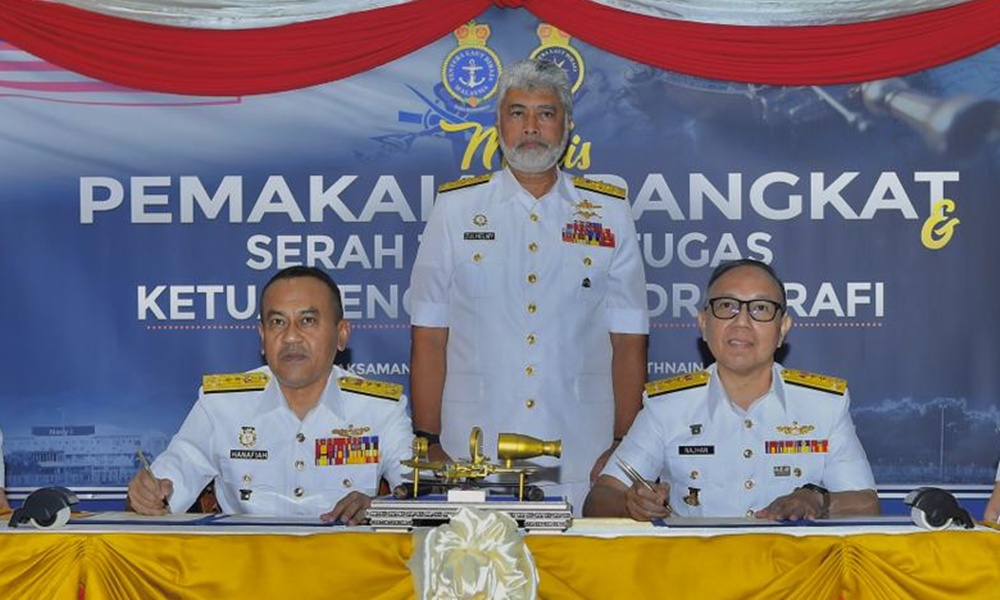 fe7da893-284c-4dcc-8a6e-d5a84dcabc4f