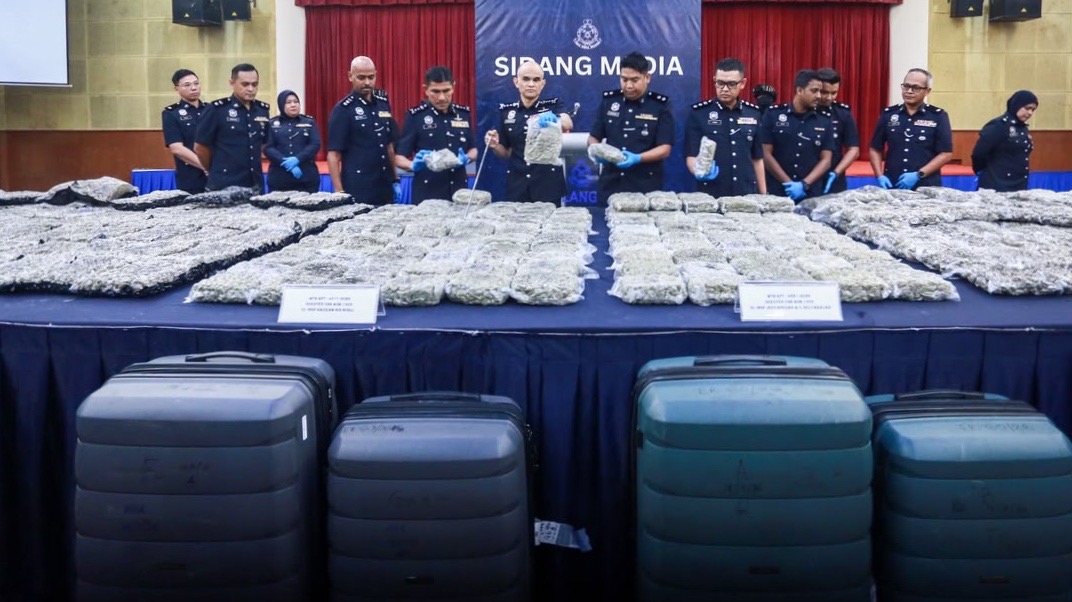 Bunga ganja KLIA